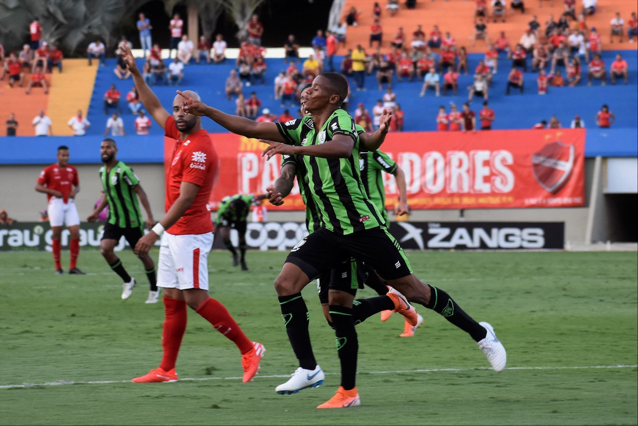 América desequilibrou o confronto geral contra o Vila Nova-GO nos últimos anos