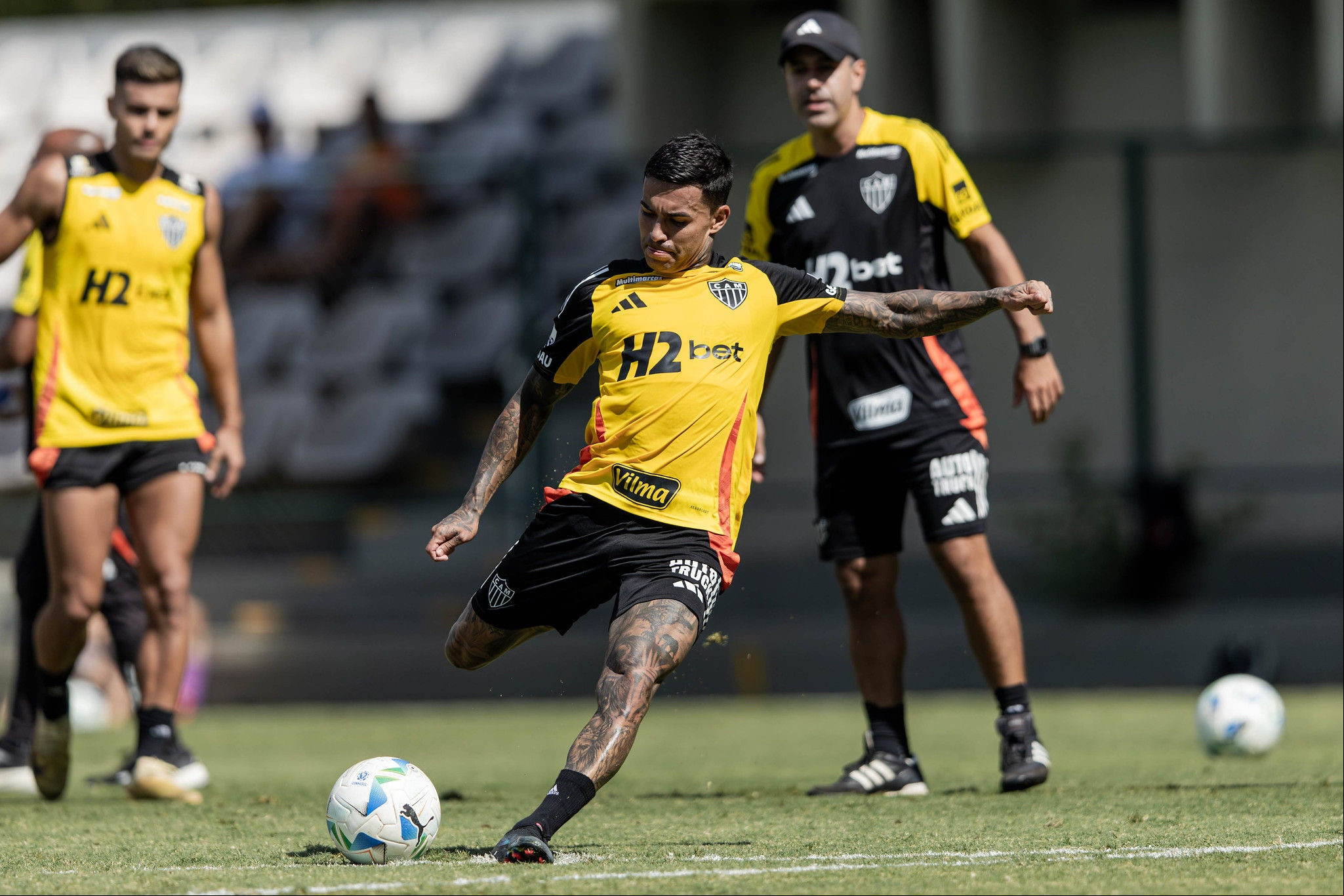 A expectativa é de que o atacante Dudu faça sua estreia pelo Atlético